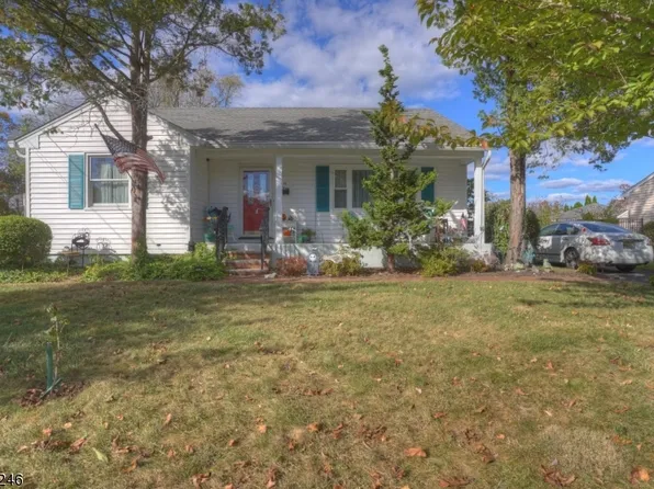 810 Rhine Blvd, Raritan Boro, NJ 08869
