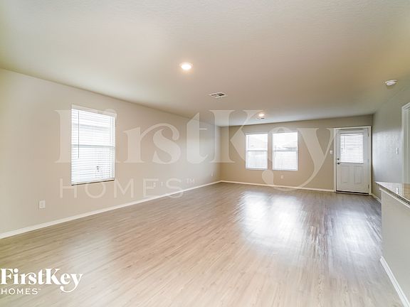 3rd image of 10542 De Gonzalo Way