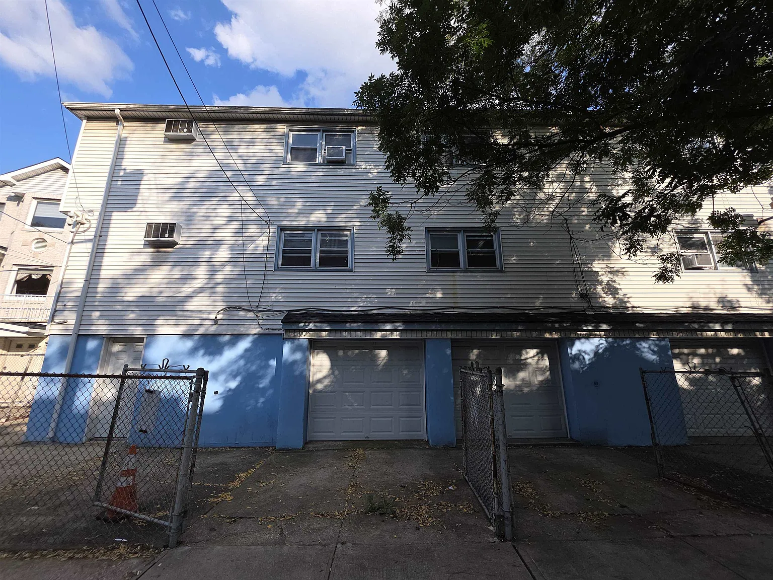 2 bed, 1.0 bath, 800 sqft, $2,500 — Photo 2