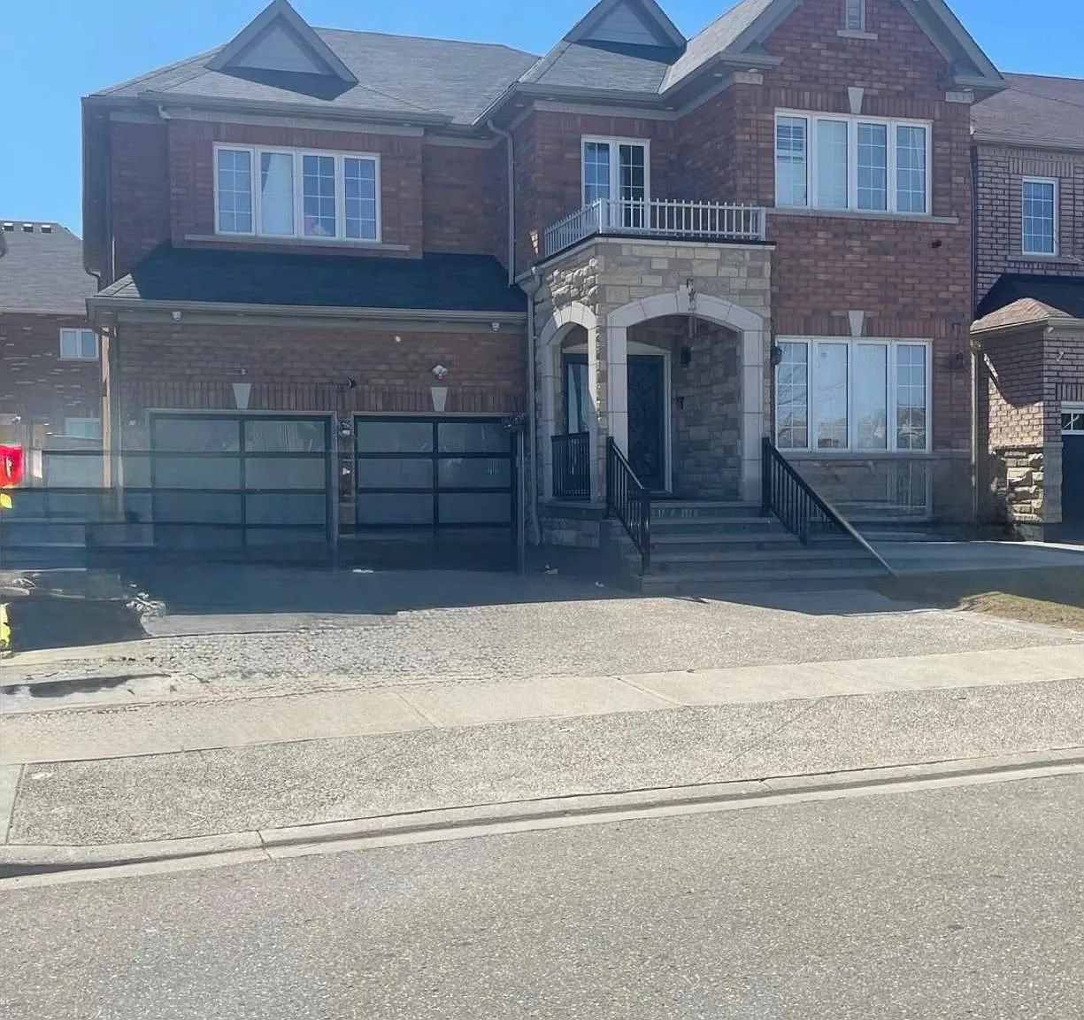 5 bed, $4,300 — Photo 1
