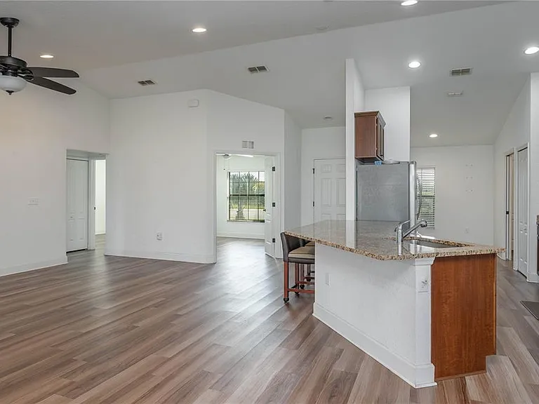 343 Dinner Lake Ct — Photo 4
