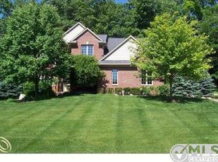6505 Southampton Dr, Clarkston, MI