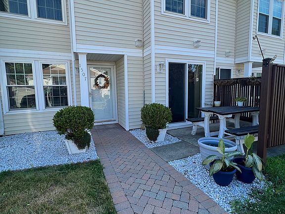 2nd image of 1507 Whispering Hills Dr