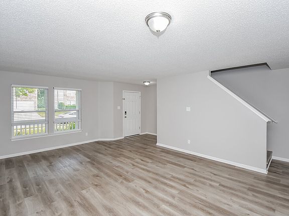4th image of 12432 Bearsdale Dr