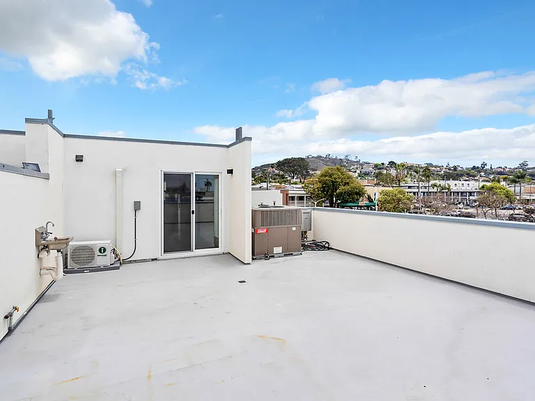 7844 Herschel Ave #106 — Photo 11