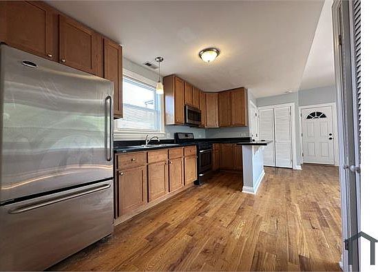 2nd image of 2046 N Saint Louis Ave #1S