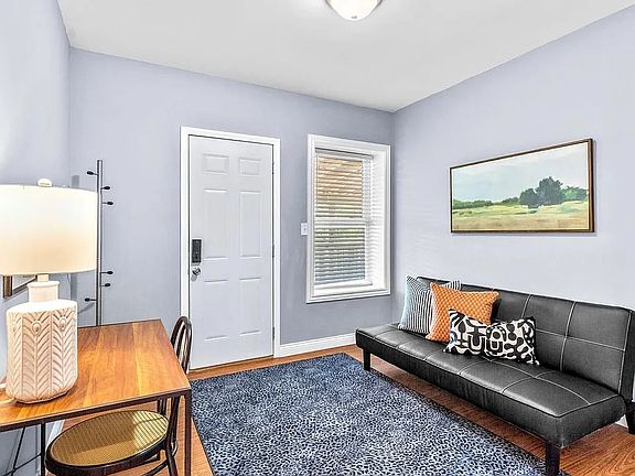 4th image of 3338 Greenwood Blvd #Ll