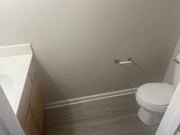 5th image of 822 Oak Arbor Ct APT B