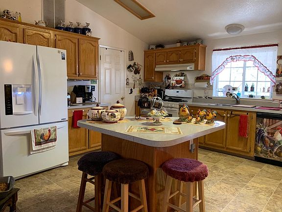 4th image of 162 Redwood Dr #162