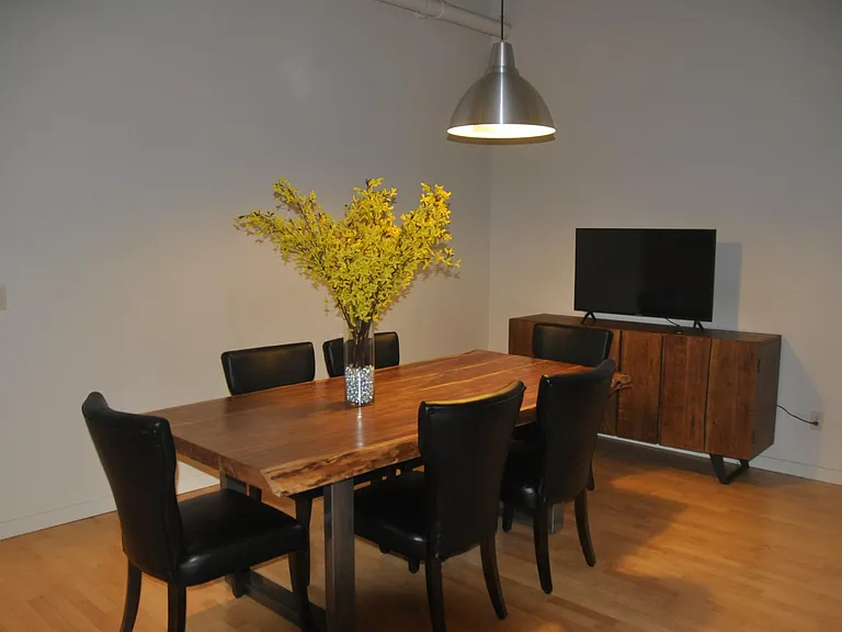231 Robinson St #R-330 — Photo 32