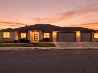 6623 Cyprus Loop, West Richland, WA 99353