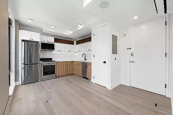 Rented by REAL New York | media 29