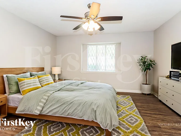 24106 Creekview Dr — Photo 11