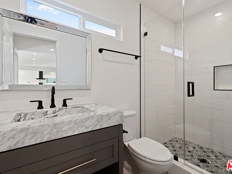 153 S Palm Dr #PENTHOUSE — Photo 17