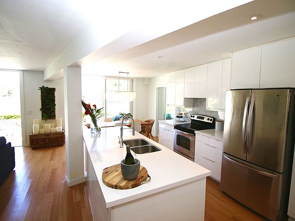 4th image of 2544 Navarra Dr Unit 15