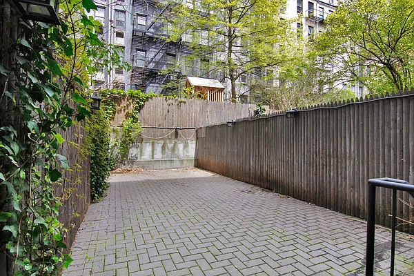 Rented by Compass | media 6