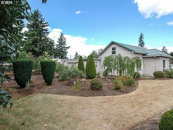 4th image of 1315 SE 148th Ave