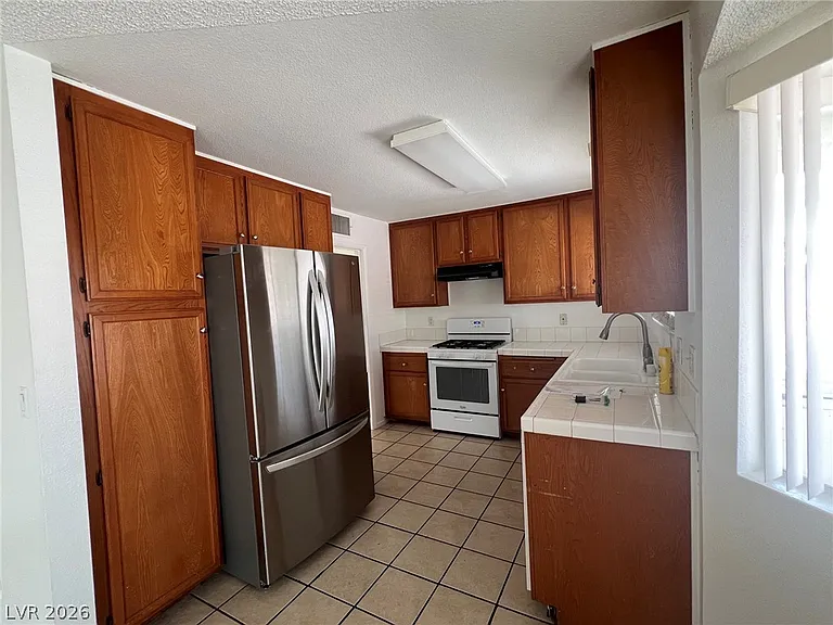 4348 Apex Dr — Photo 8