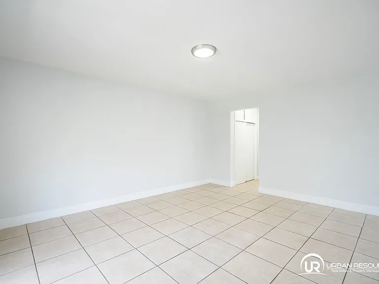 7931 East Dr #201 — Photo 12