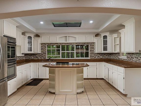 2nd image of 44 Palo Alto Dr