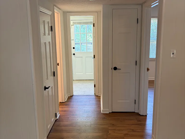 337 E Millbrook Rd — Photo 8