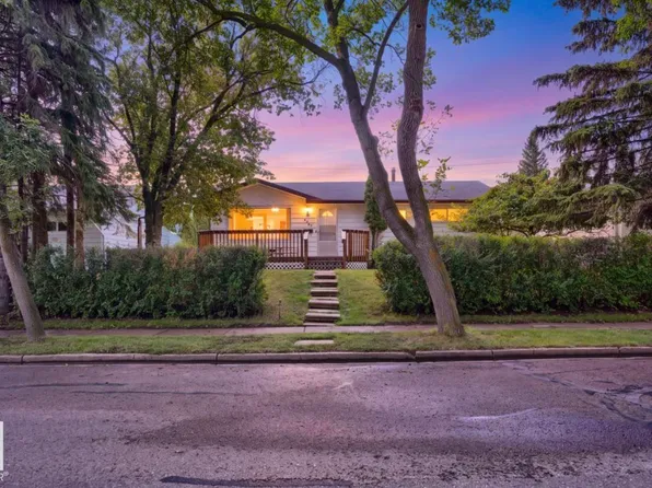 6221 44b Ave, Camrose, AB T4V 0B5