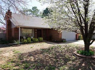 1601 S 26th Pl, Rogers, AR 72758