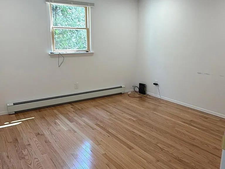 124 Auborn Ave — Photo 5
