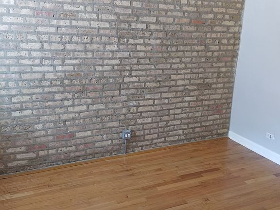 5th image of 3808 W Belle Plaine Ave APT 3