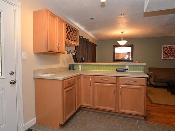 4th image of 135 Lago Vista Blvd