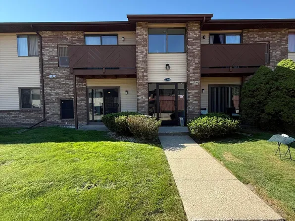 7708 Manor Cir APT 103, Westland, MI 48185