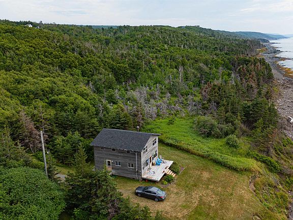 4th image of 83 Cottage Country Rd