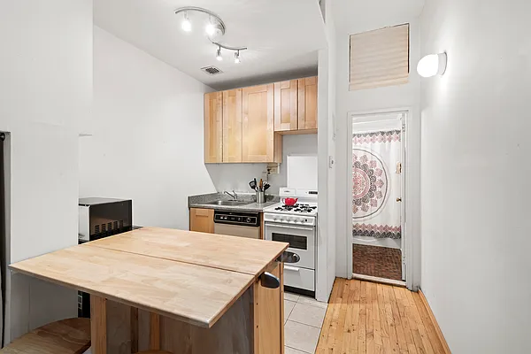 Sold by Compass | media 3