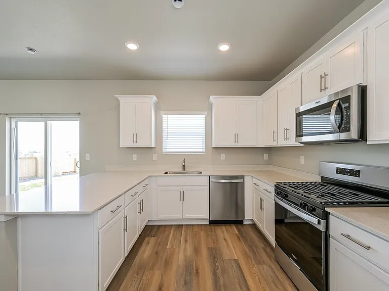 2155 Alyssa St — Photo 8
