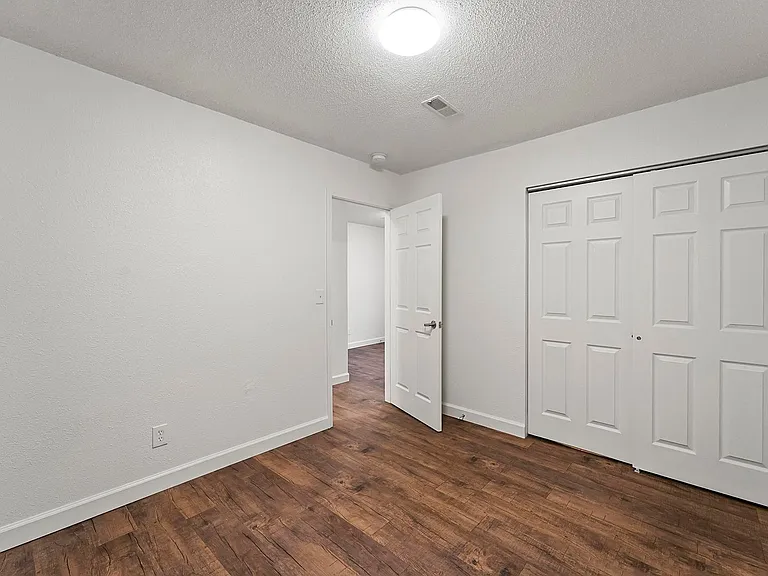Metro Apartments At Bethalto — Photo 25