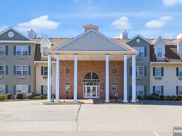 5102 Richmond Rd, West Milford, NJ 07480