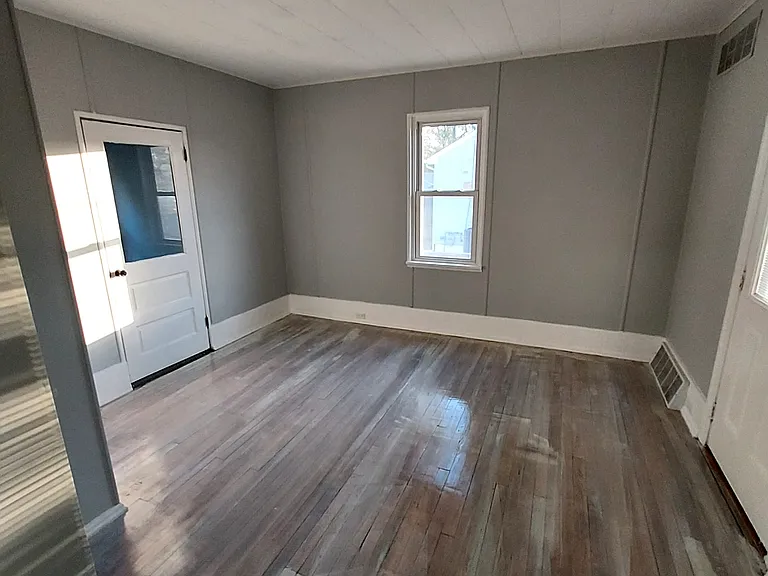 109 E Linden Ave — Photo 8