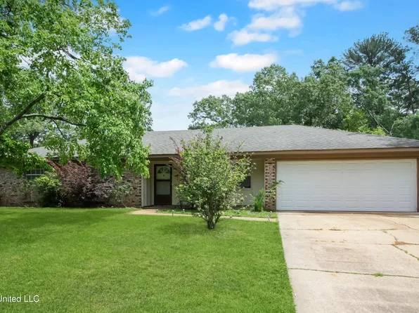 54 Willowbrook Ln, Brandon, MS 39042