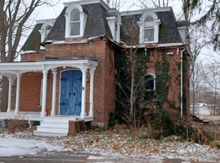 2755 Watkins Lake Rd, Waterford, MI 48328