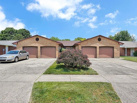 3rd image of 1830 N Lakeman Dr