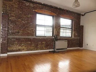 Rented by Rennit Inc.