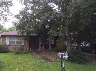 903 Knowlton Rd, Baytown, TX 77520