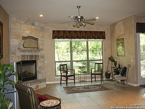 5th image of 18430 Emerald Forest Dr