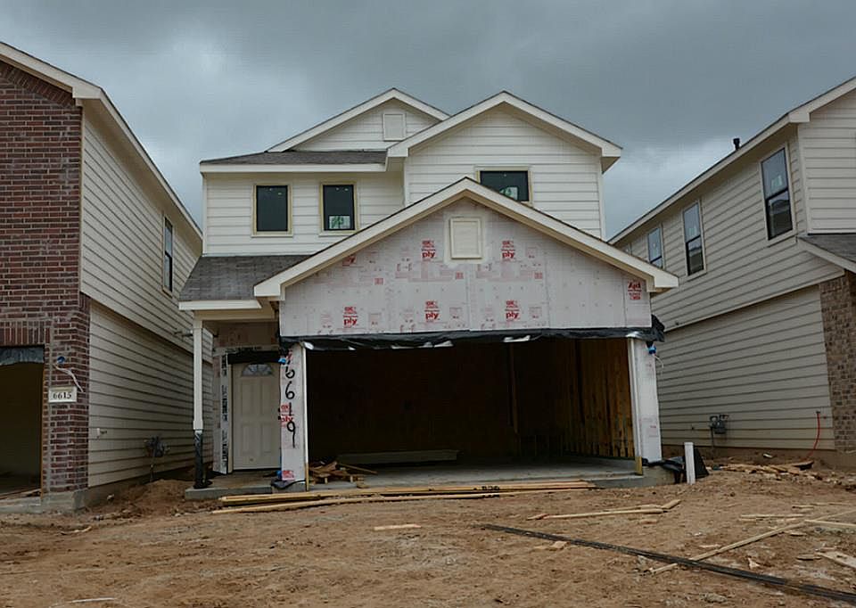 1st image of 16030 Sommerall Lake Ln