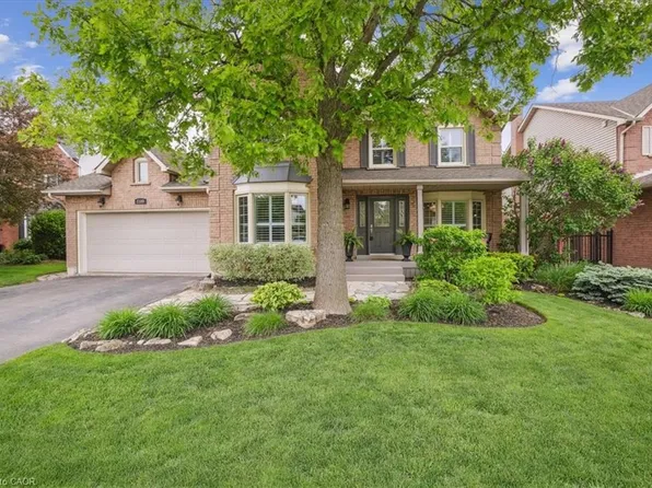 2199 Vista Dr, Burlington, ON L7M 3N7