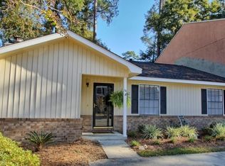 16 Navigator Ln, Savannah, GA 31410