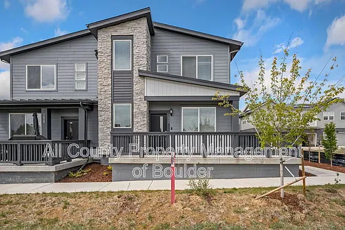 1432 Sanitas Ln Photo 1
