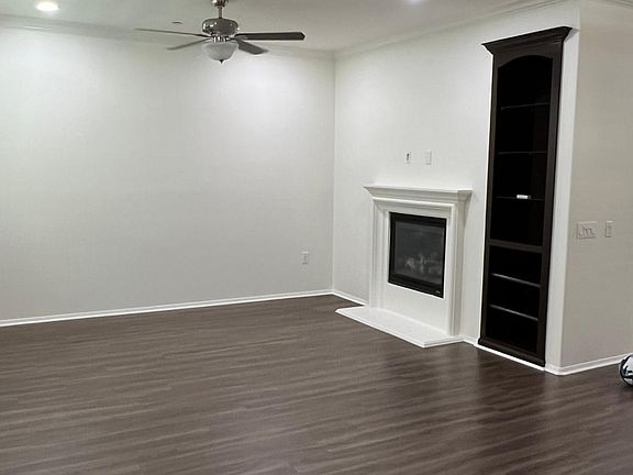 Living room with gas fireplace, switch activated