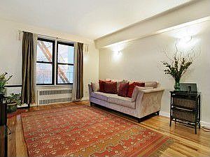 3rd image of 157 E 18th St APT 4J