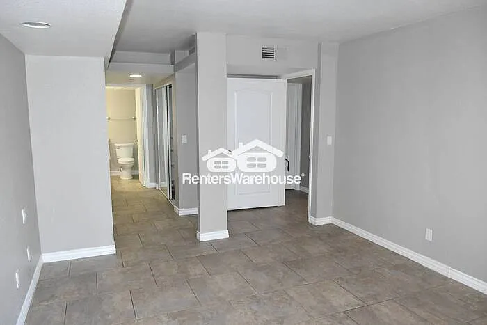 3420 W Danbury Dr #C107 — Photo 13